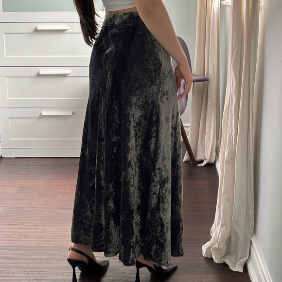NWT Zara | Velvet Skirt - Picture 2 of 5